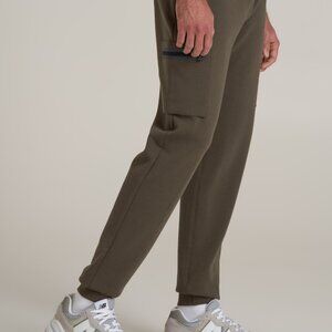 American Tall Utility Fleece Cargo Joggers for Tall Men in Camo Green Size Med